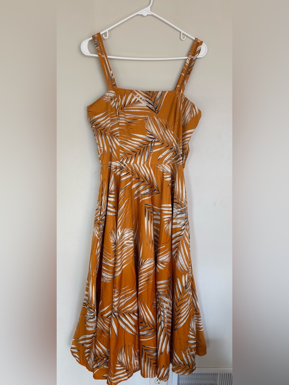 White House Black Market Palm Leaf Fit & Flare Midi Dress 6 Mustard Tropical